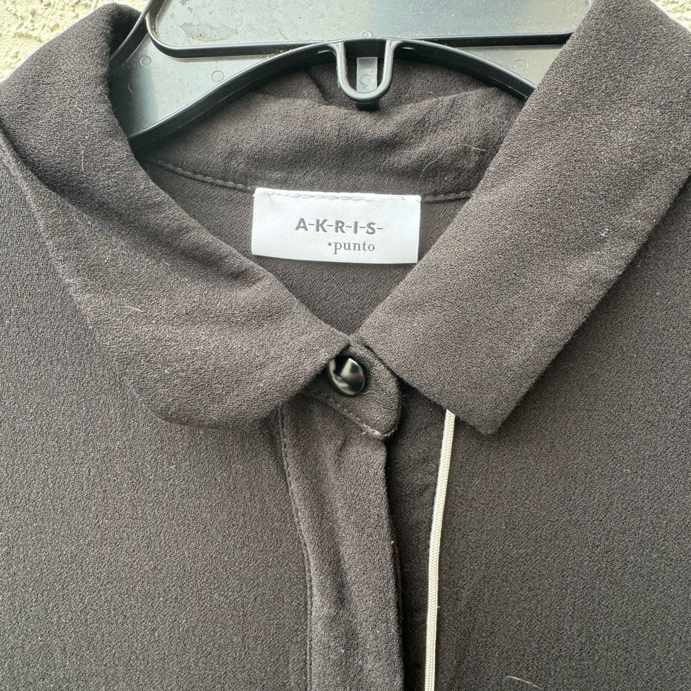 Akris Punto Black Tunic with Cream Trim - Picture 6 of 11
